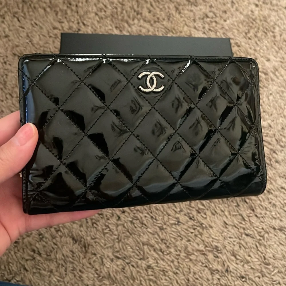 Chanel Black Patent Leather Wallet - Picture 3 of 13